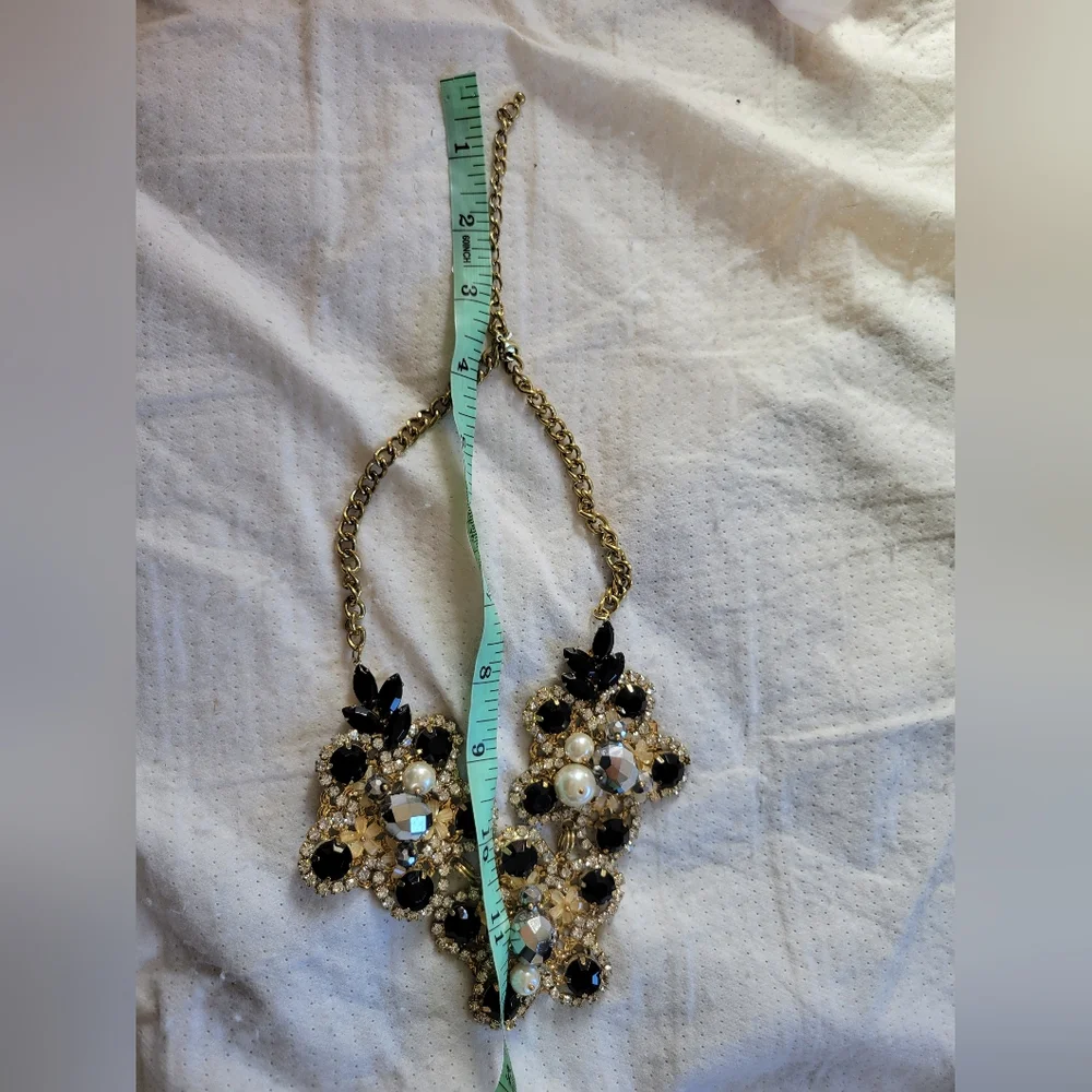Gorgeous Black/Gold Floral Crystal Rhinestone Faux Pearl Statement Necklace